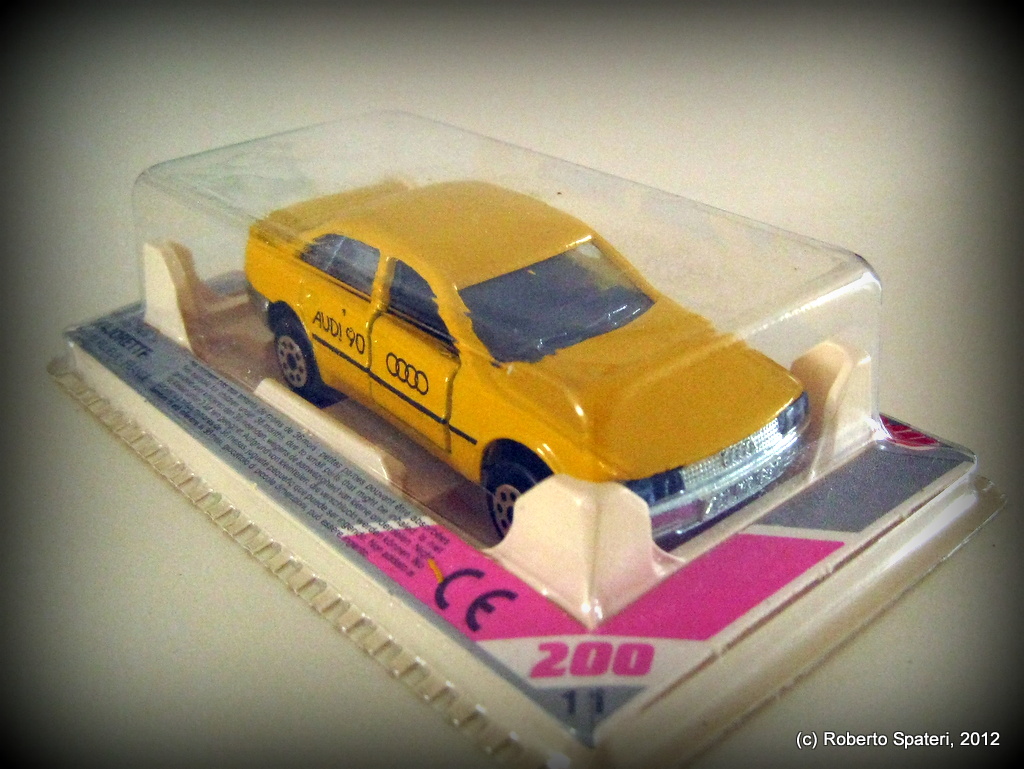 Majorette Audi 90 (n.239)